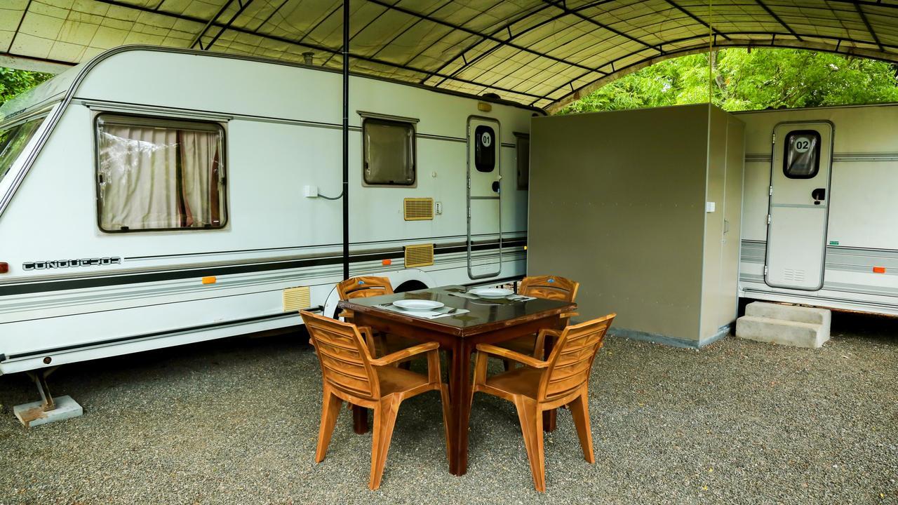 Malwathu Oya Caravan Park Panzió Anuradhapura Kültér fotó