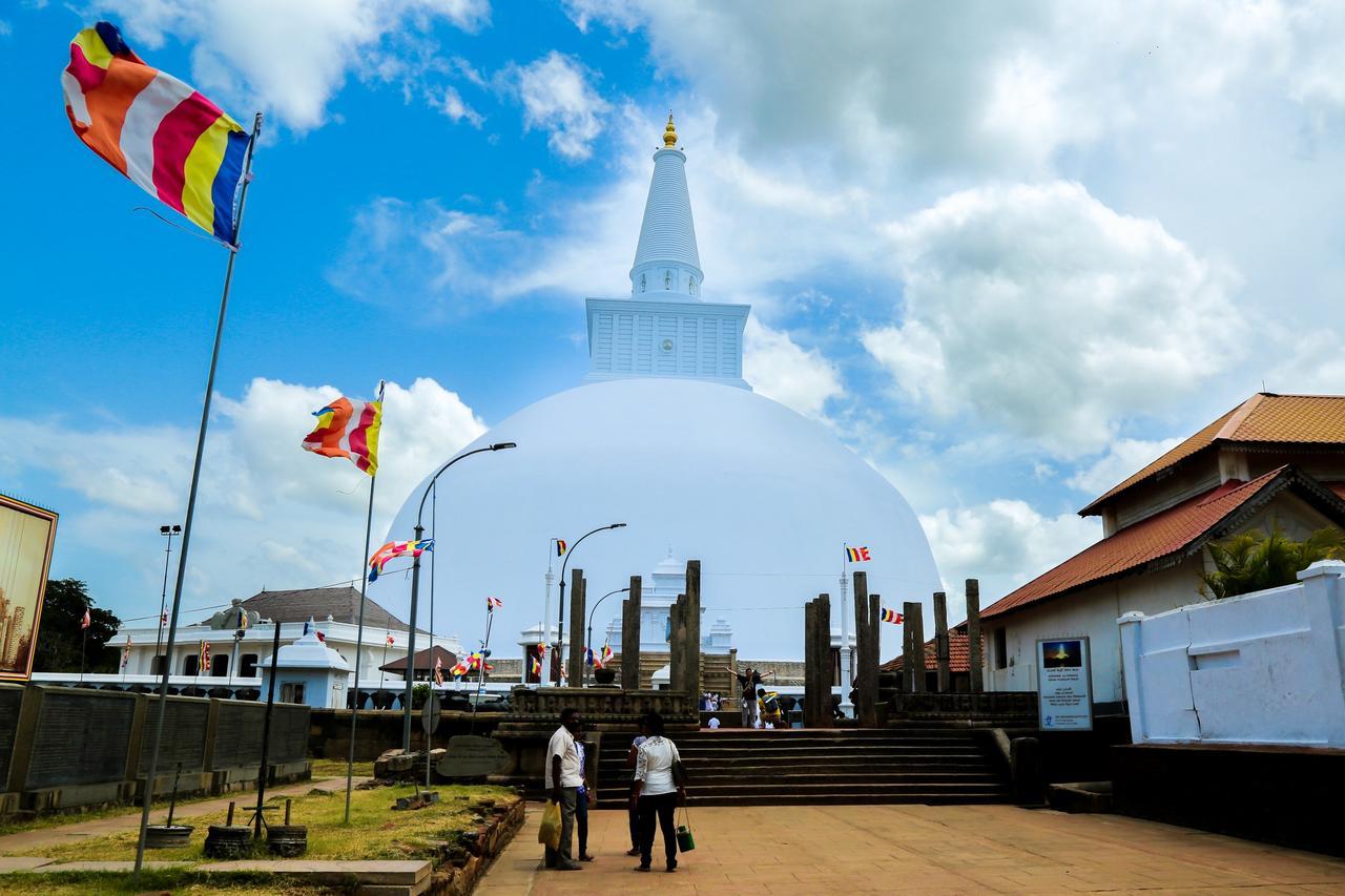 Malwathu Oya Caravan Park Panzió Anuradhapura Kültér fotó